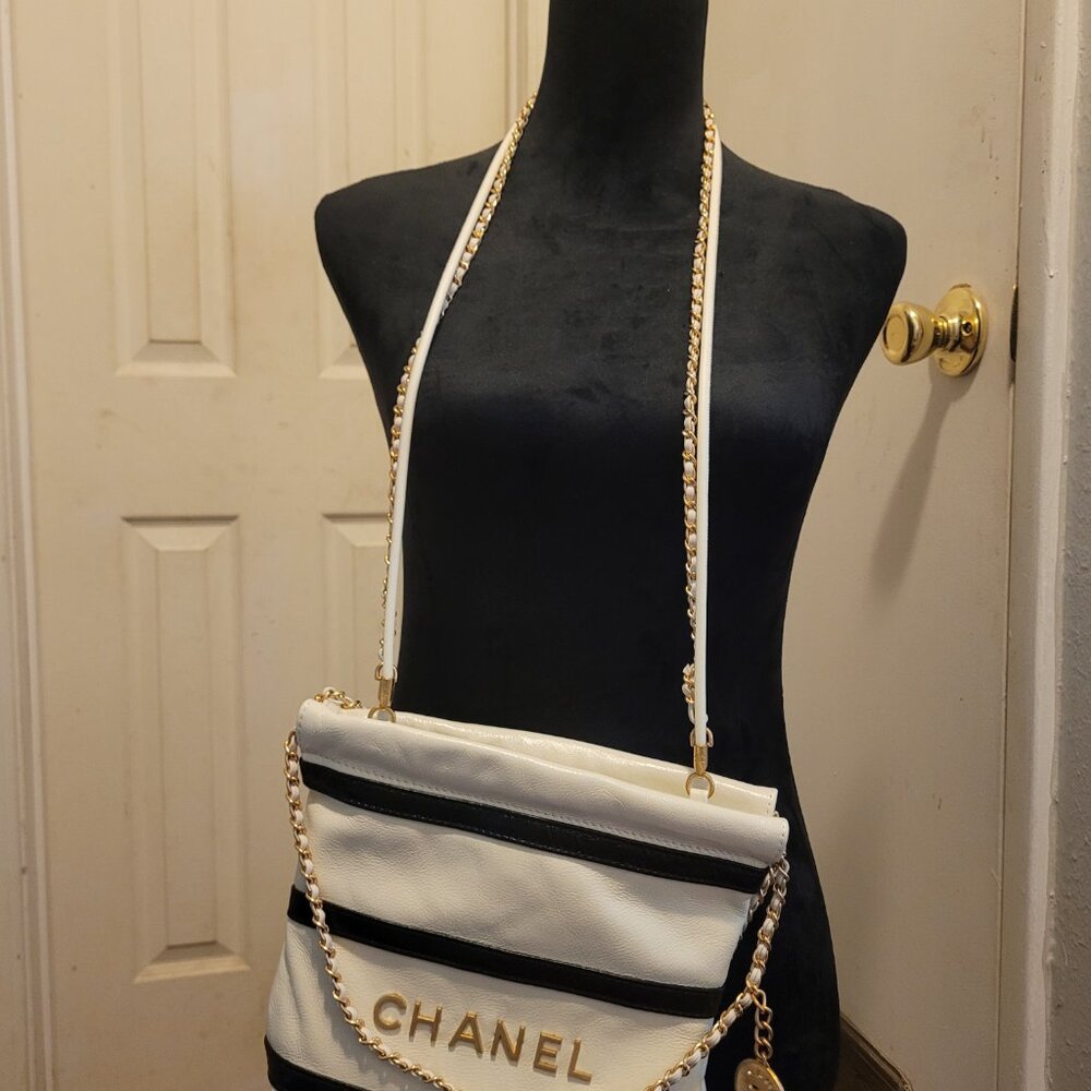 Chanel Cross-body Bag - Picture 2 of 14
